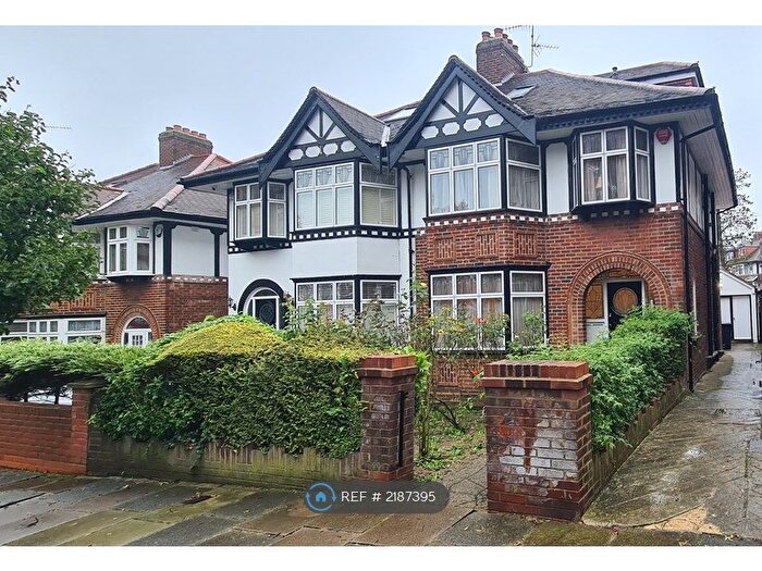 4 Bedroom Semi-Detached House To Rent In Brunswick Gardens, London, W5
