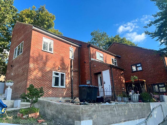 1 Bedroom Maisonette To Rent In Cotswold Way, High Wycombe, HP13