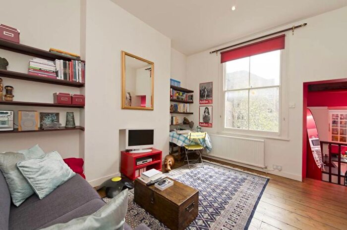 1 Bedroom Flat To Rent In Chesterton Road, North Kensington, W10