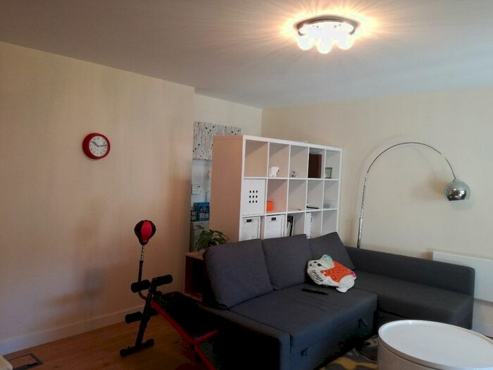 1 Bedroom Flat To Rent In Heritage Avenue, London NW9