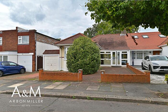 2 Bedroom Semi-Detached Bungalow For Sale In Whitney Avenue, Redbridge, IG4