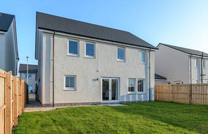 5 Bedroom Detached House For Sale In West Path, Pathhead, Midlothian, EH37