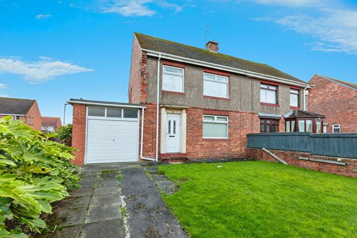 3 Bedroom Semi Detached House For Sale In Garsdale Avenue, Washington, Tyne And Wear, NE37