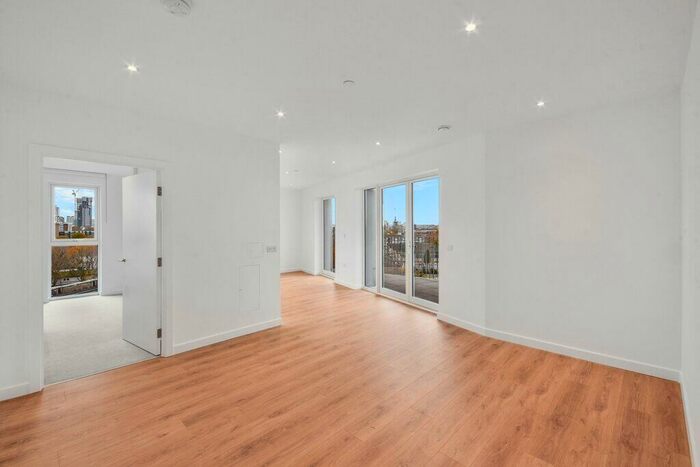2 Bedroom Apartment To Rent In Dockley Road London, SE16