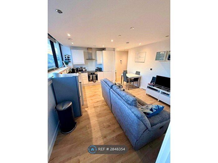 1 Bedroom Flat To Rent In Stanmore Hill, Stanmore, HA7