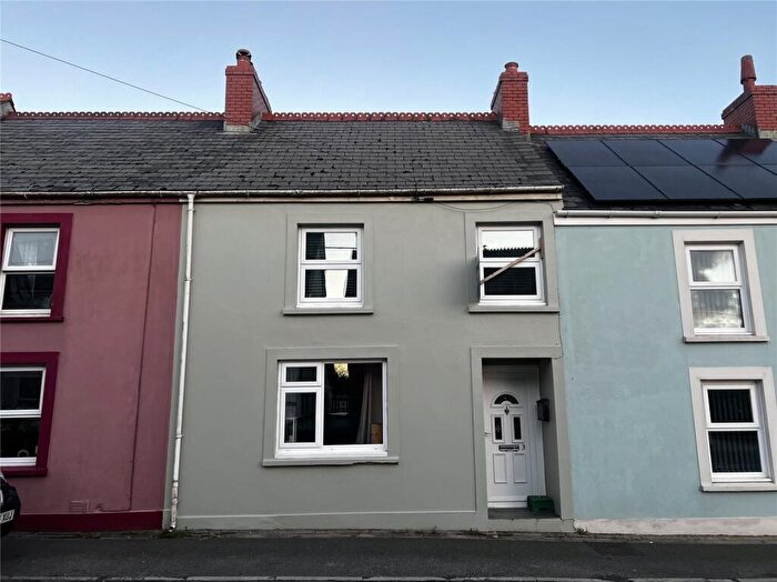 3 Bedroom Terraced House For Sale In Clynderwen, Pembrokeshire, SA66
