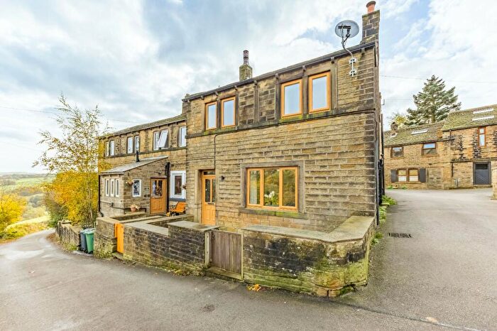 3 Bedroom End Of Terrace House To Rent In Booth House Lane, Holmfirth, HD9