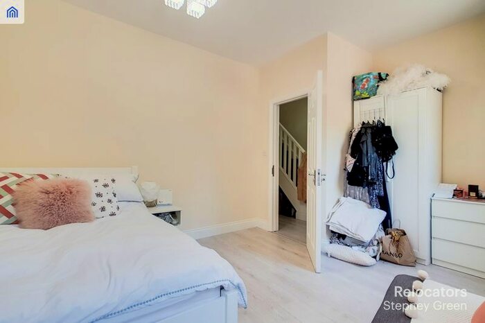 4 Bedroom Semi-detached House To Rent In Mile End Place, London, E1