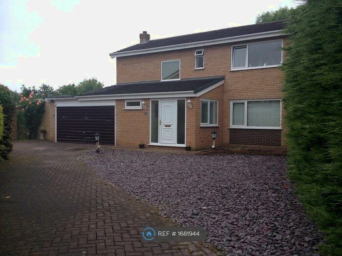 4 Bedroom Detached House To Rent In Thorley Grove, Crewe, CW2