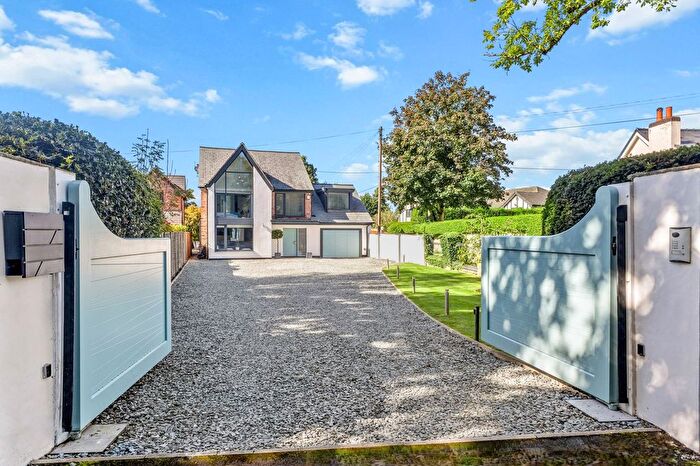 4 Bedroom Detached House For Sale In Shay Lane, Hale Barns, WA15