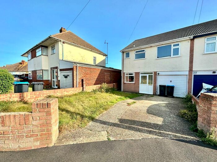 3 Bedroom Semi-Detached House To Rent In Beverley Way, Ramsgate, CT12