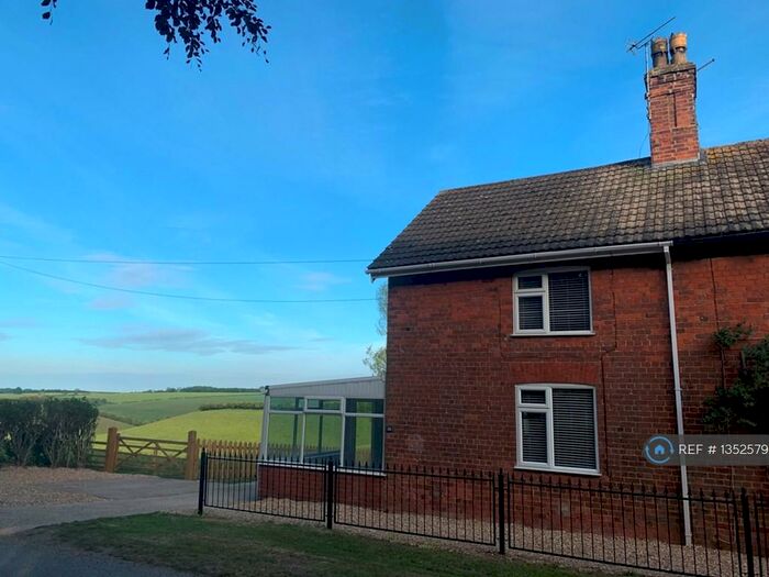 3 Bedroom Semi-Detached House To Rent In South Farm, Withcall, Louth, LN11