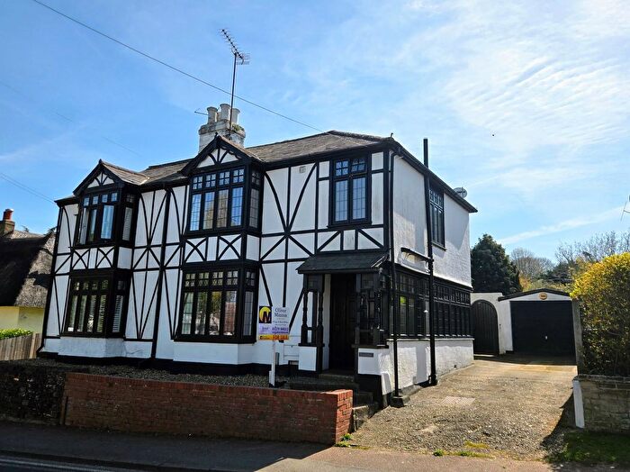 3 Bedroom Town House For Sale In Harlow Road, Roydon, CM19