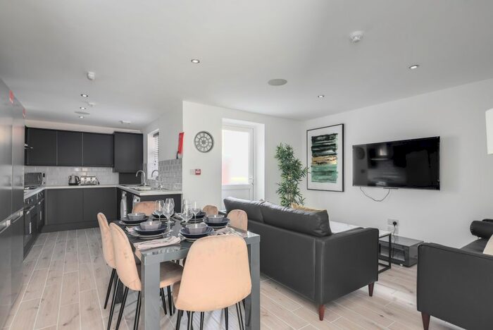 5 Bedroom End Of Terrace House To Rent In Allison Street, Lincoln, LN1