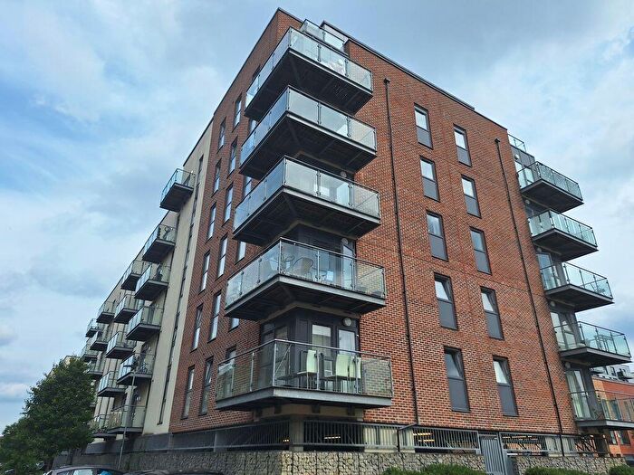 3 Bedroom Flat To Rent In St. Andrews House, Academy Central, Dagenham, RM8