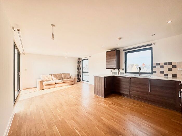 1 Bedroom Flat To Rent In Rothesay Avenue, Raynes Park, SW20