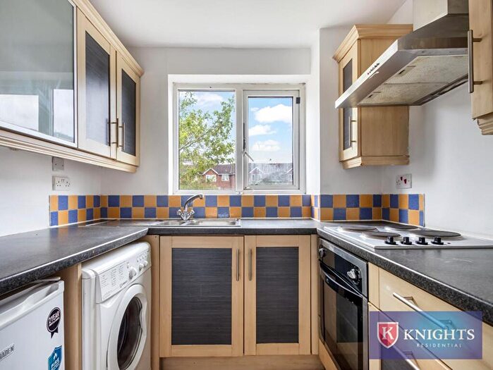 Flat For Sale In Linnet Close, London, N9