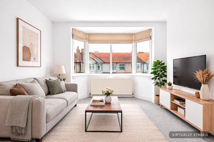 2 Bedroom Flat For Sale In Bedroom Maisonette, Dinton Road, Colliers Wood, SW19