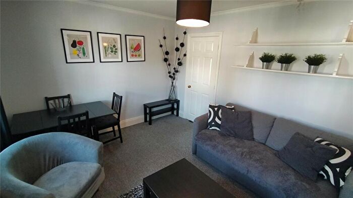 2 Bedroom Apartment To Rent In Short Let - Bedroom, Bathroom St Floor Flat In Summertown, OX2