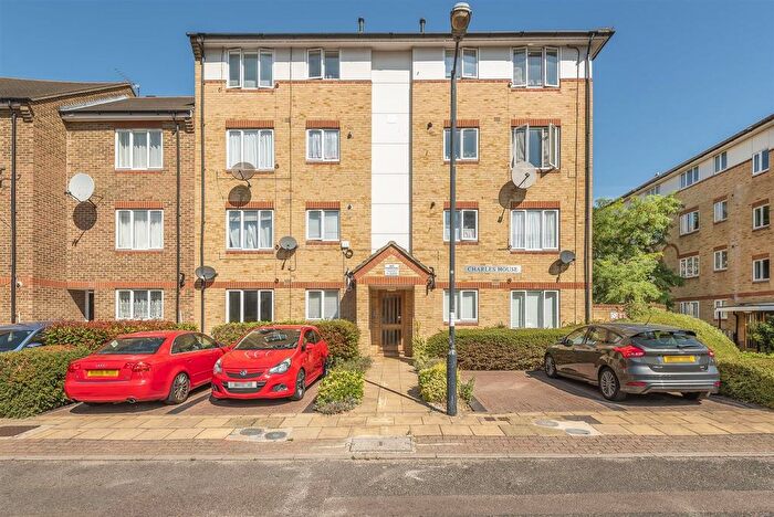 1 Bedroom Flat To Rent In Tariff Crescent, Deptford, SE8