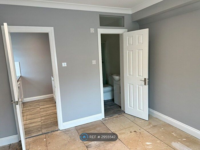 Studio To Rent In Broomgrove Gardens, Edgware, HA8