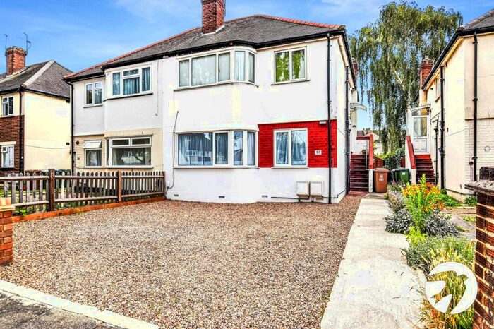 2 Bedroom Maisonette To Rent In Russell Close, Bexleyheath, DA7