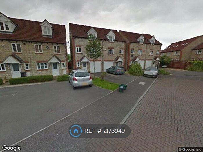 3 Bedroom Semi-Detached House To Rent In Parade Court, Bristol, BS5