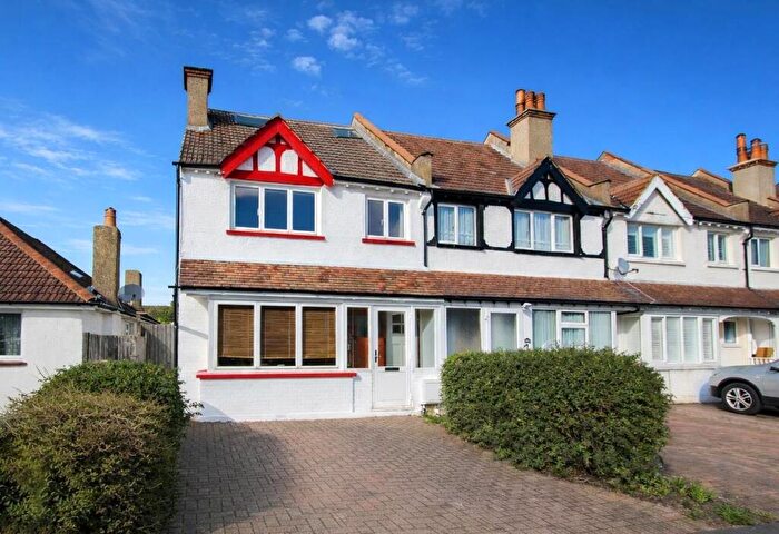 4 Bedroom End Of Terrace House For Sale In Cowper Gardens, Wallington, SM6