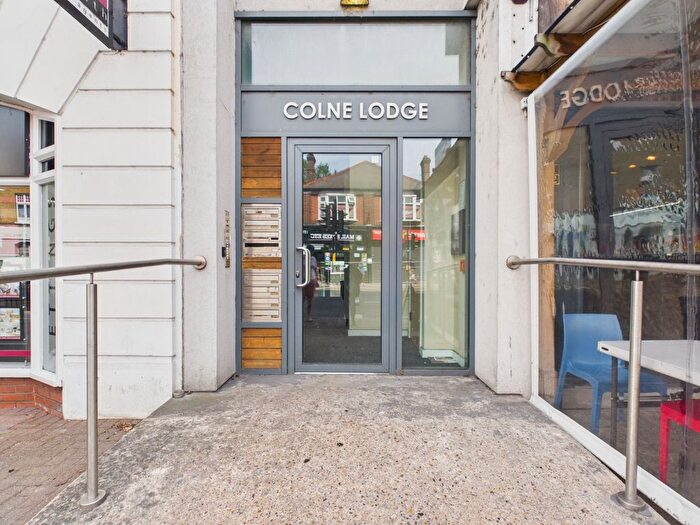 2 Bedroom Flat For Sale In Clarence Street, Staines-Upon-Thames, Surrey, TW18