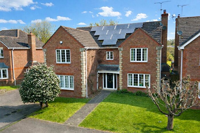 4 Bedroom Detached House For Sale In Pagnell Court, Wootton, NN4