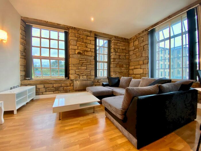 2 Bedroom Apartment To Rent In Firth Street, Huddersfield, HD1