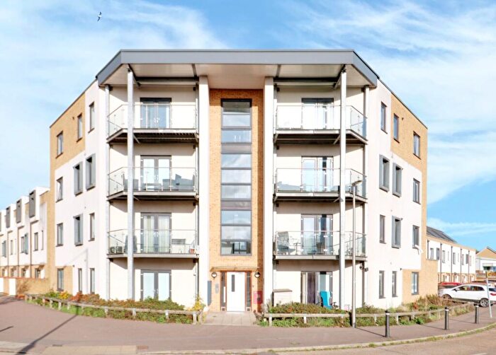 2 Bedroom Flat For Sale In Arisdale Avenue, South Ockendon, RM15