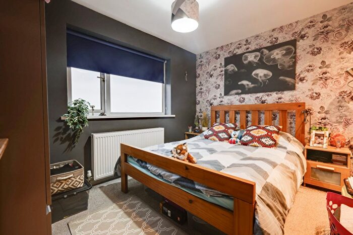 2 Bedroom Semi-Detached House For Sale In Lichfield Mount, Bradford, West Yorkshire, BD2