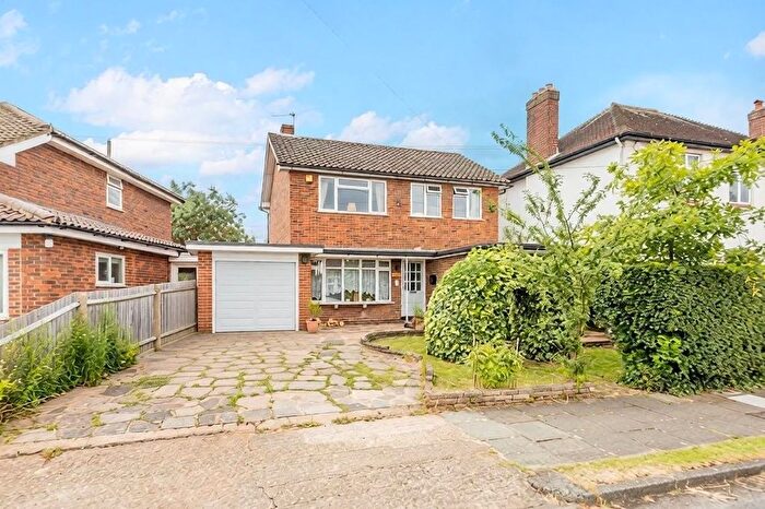4 Bedroom Detached House For Sale In Mavis Avenue, Stoneleigh, KT19