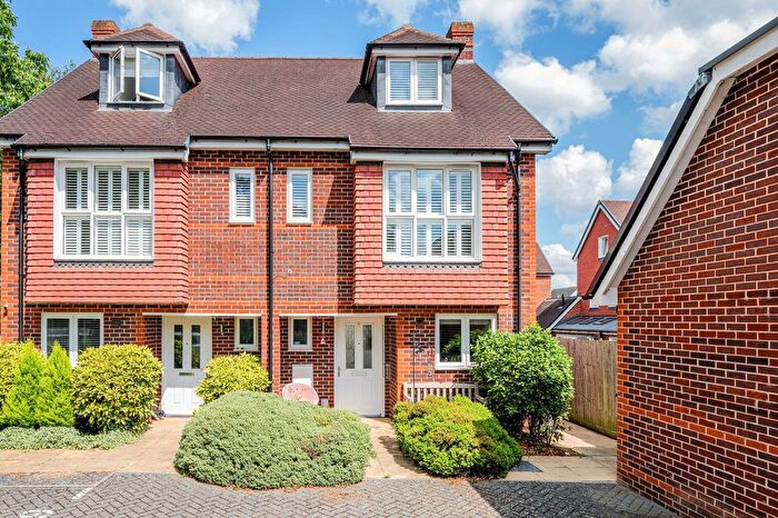 3 Bedroom Semi-Detached House For Sale In Fairviews, Oxted, RH8