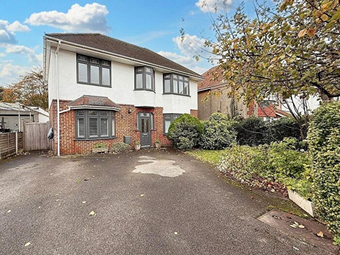 4 Bedroom Detached House For Sale In Gorsehill Road, Oakdale, Poole, BH15