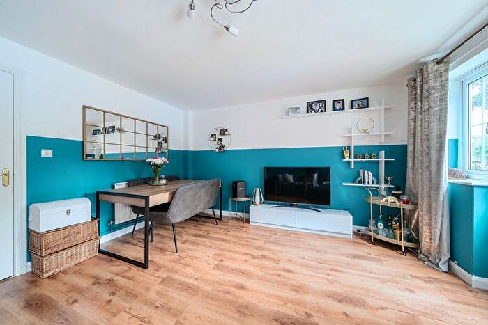 2 Bedroom Terraced House For Sale In Parkside Place, Staines, Surrey, TW18
