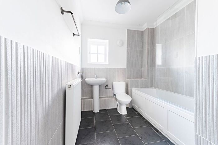 1 Bedroom Flat For Sale In Minnow Way, Mulbarton, Norwich, NR14