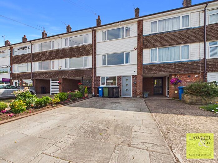 4 Bedroom Town House For Sale In Leigh Avenue, Marple, Stockport, Cheshire, SK6
