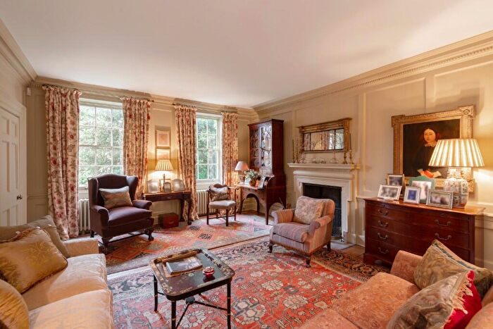 6 Bedroom Semi-Detached House For Sale In The Mount, London, NW3
