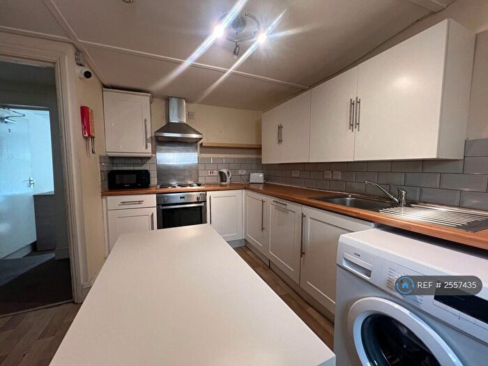 5 Bedroom Terraced House To Rent In Grove Road, Fishponds, Bristol, BS16
