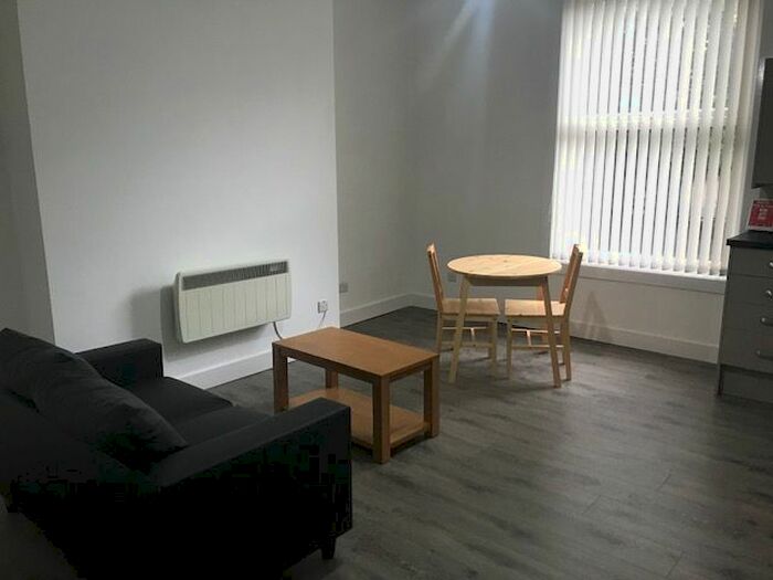 1 Bedroom Flat To Rent In Victoria Road, Hyde Park LS6