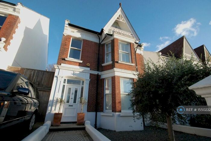 5 Bedroom Detached House To Rent In Hove Park Villas, Hove, BN3