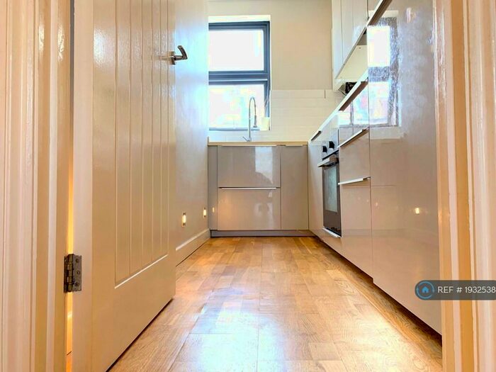 1 Bedroom Flat To Rent In High Street, Thornton Heath, CR7