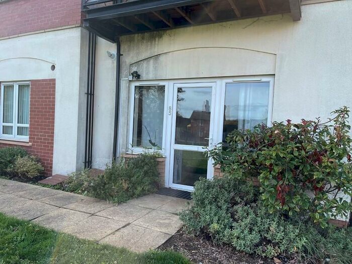 2 Bedroom Ground Flat To Rent In Pomfret Court, River View, Northampton, Northamptonshire., NN4