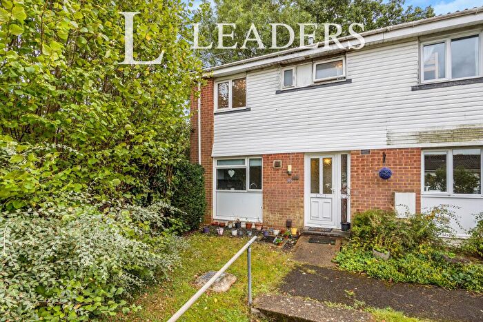 3 Bedroom Semi-Detached House To Rent In Rye Close, Guildford, GU2