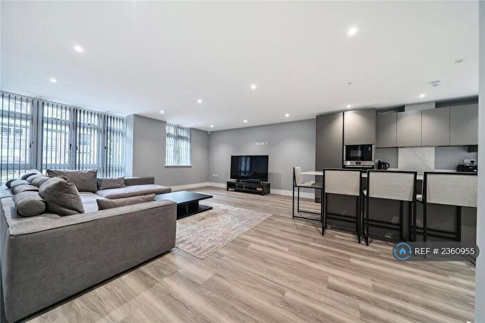 2 Bedroom Flat To Rent In Bromley Avenue, Bromley, BR1