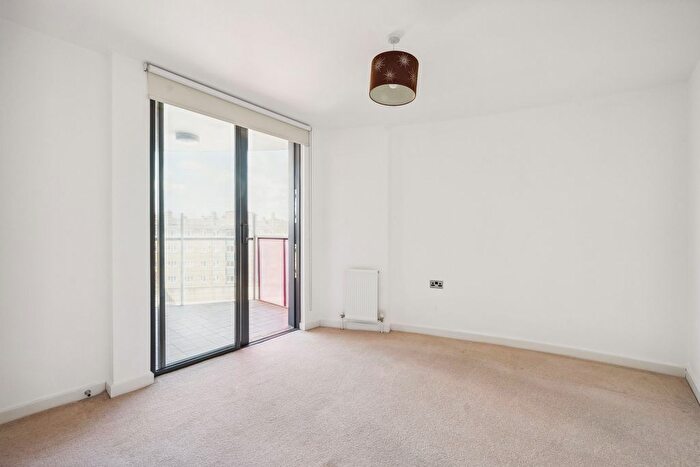 2 Bedroom Flat For Sale In Cubitt Court, Park Village East, London, NW1