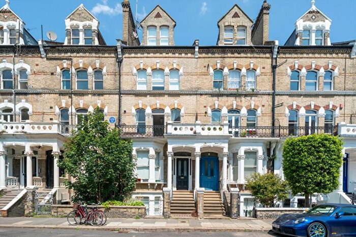 1 Bedroom Flat For Sale In Gunterstone Road, West Kensington, W14