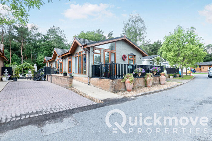 3 Bedroom Park Home For Sale In Christchurch, Dorset, BH23